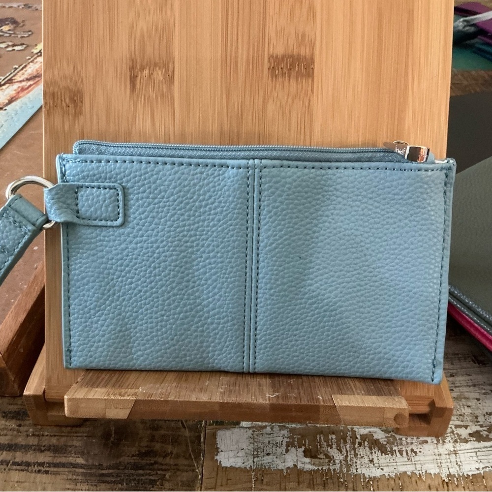 Jewell by Thirty One Wristlet, Brand New! - Picture 3 of 4